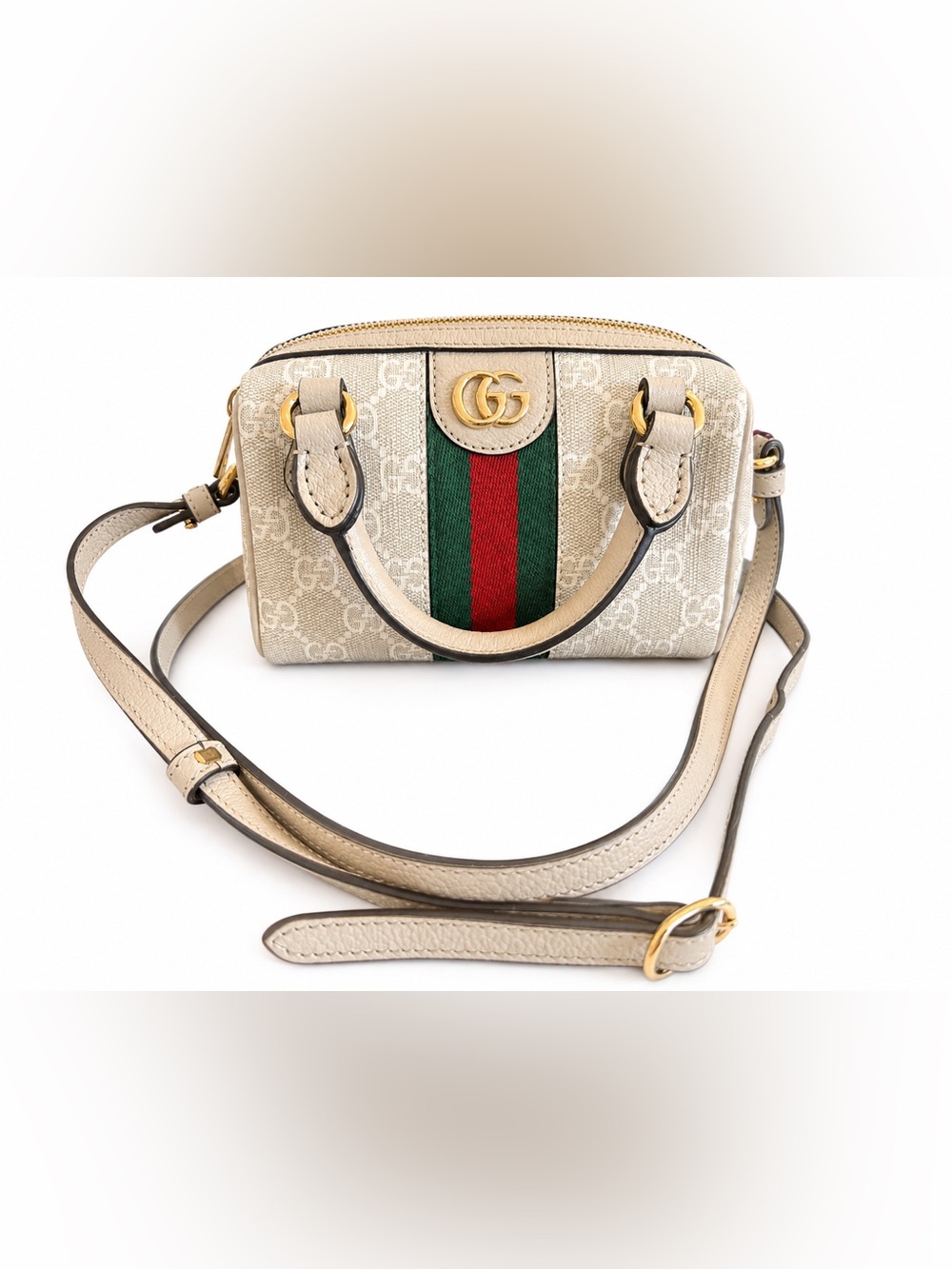 100% Authentic Gucci GG Ophidia Super Mini Crossbody Bag! Dust Bag Included! ♥️💚